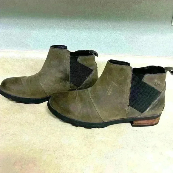 Women’s Sorel Emilee Chelsea Boots size 10 - Picture 1 of 4